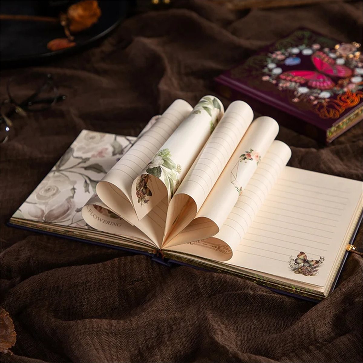 Butterfly Rubber Sheet - 【Neuer Benutzer-Coupon!】Gothic Fairy Tale Butterfly Hardcover-Notizbuch,